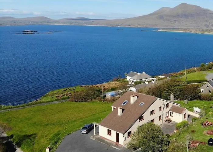 بيت للعطل Killary Vista رينفيلي